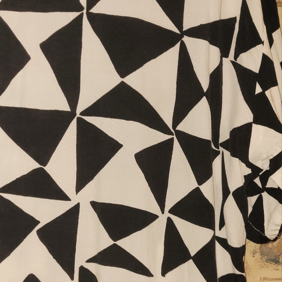 LOFT Geometric Top L - Picture 2 of 3